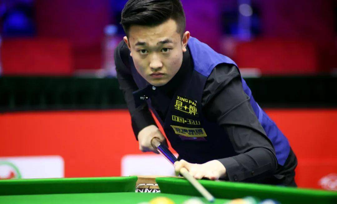 观众密切关 观众密切关