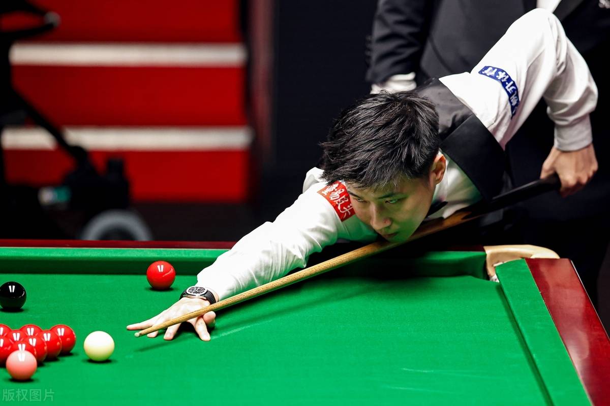 超赛场上 超赛场上