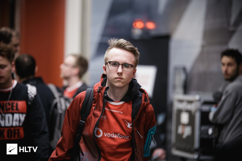 他在持球核 他在持球核